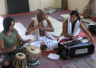 Bansi Baba - Harmonium teacher Rishikesh